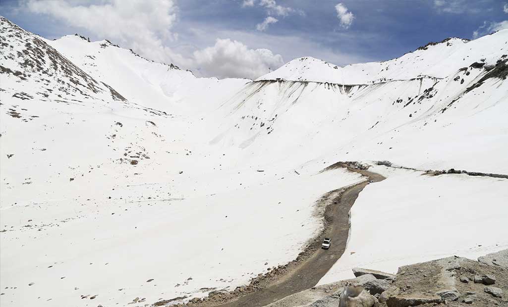places-to-visit-in-manali-rohtang-pass