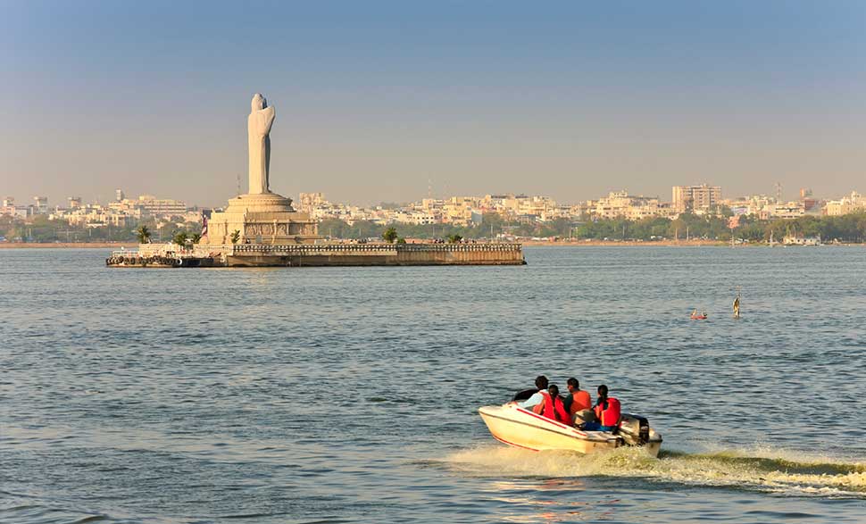 hussain sagar lake places to visit in hyderabad