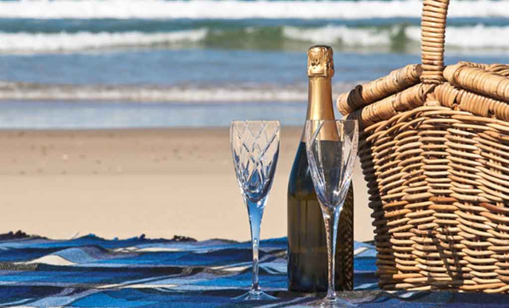 picnic-by-island
