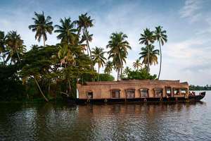 houseboats-in-alleppey