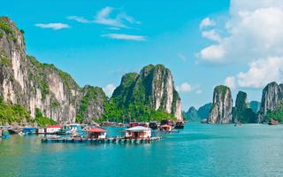 halong-bay-vietnam