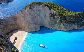 hot-beach-destinations-mafiaisland