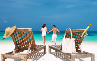 lesser-known-honeymoon-destinations-couple-beach