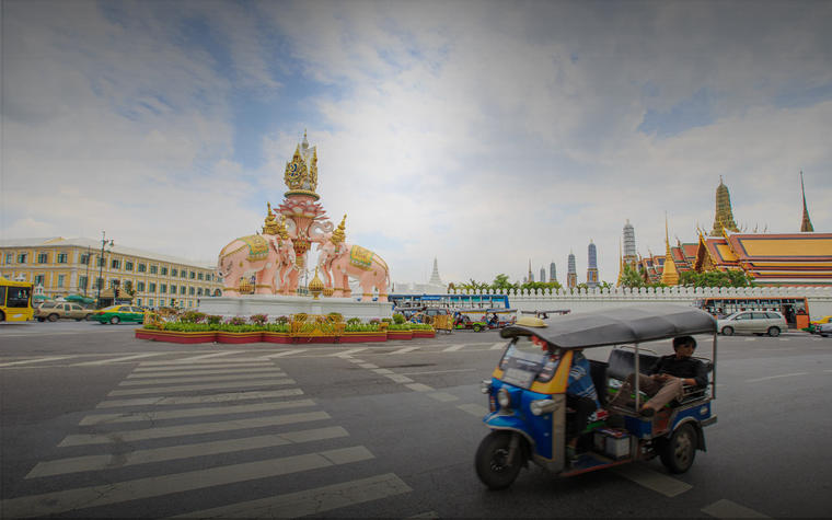 Bangkok On A Shoestring: Arriving In & Exploring The City